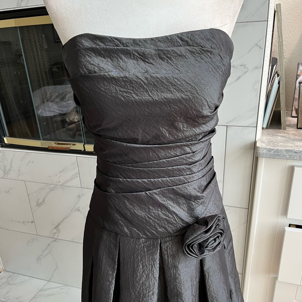 Strapless cocktail mini dress (or w/straps). Metallic grey.